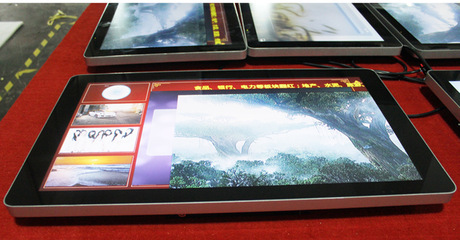 【供應(yīng)黑龍江/哈爾濱/壁掛式廣告機(jī)分屏播放 圖片視屏同一平面播放】價(jià)格,廠家,圖片,廣告機(jī),廣州本獅貿(mào)易-